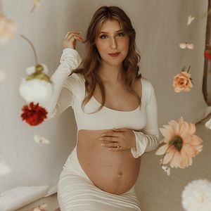 Longsleeve cut out maxi dress maternity cream